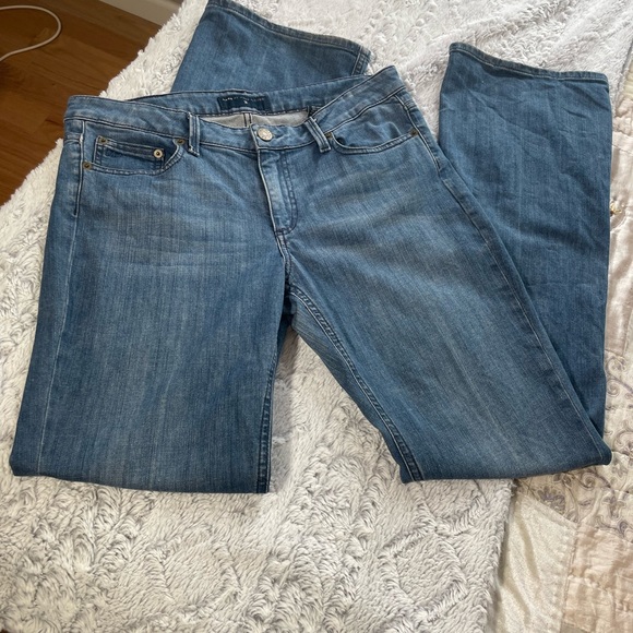 MJ MARC by Marc Jacobs mid-rise medium wash bootcut jeans Size 31 - Picture 5 of 10